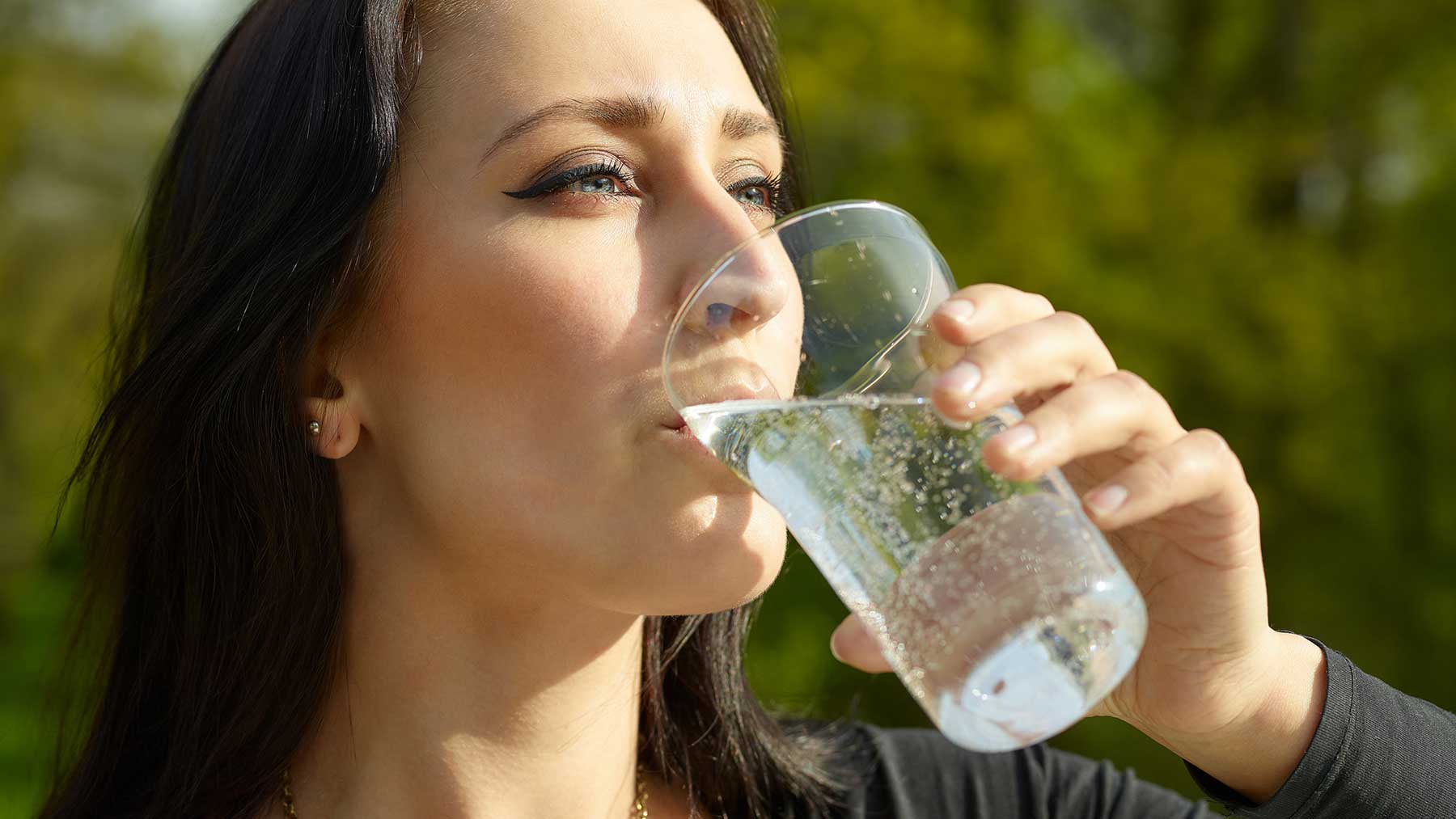 Carbonated-water_large